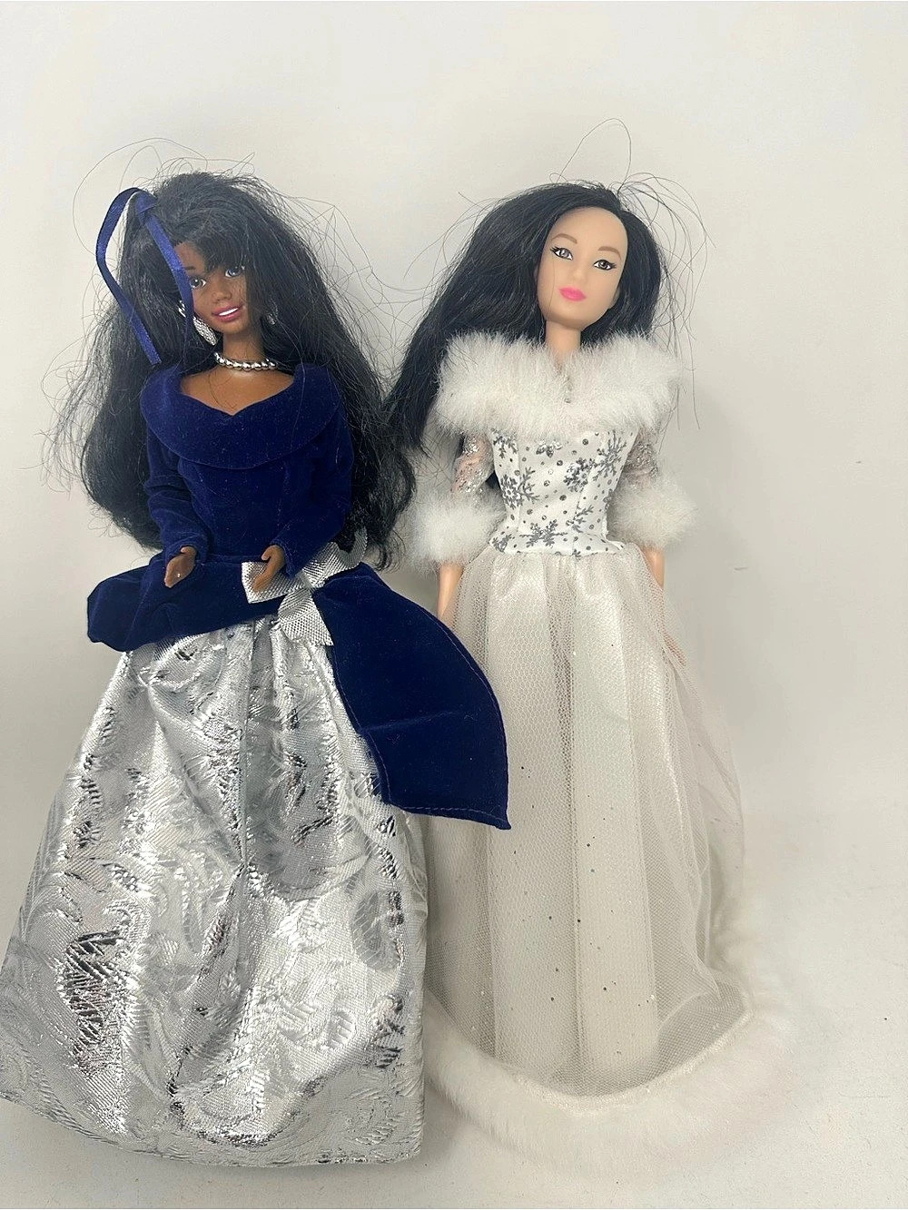 Mattel 1996 Happy Holidays Barbie Two Fashion Dolls